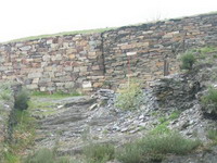 Vista del sistema de fosos que precede al sistema de murallas del Castro de San Martin